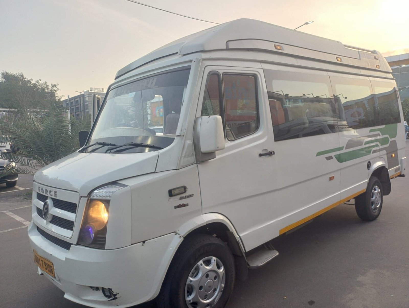 Tempo Traveller 7