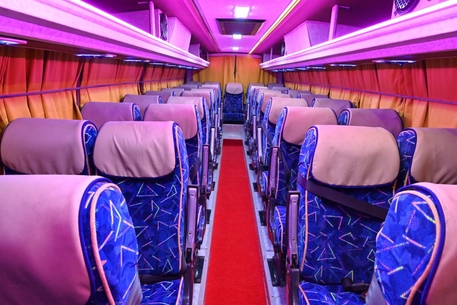 Tempo Traveller 7
