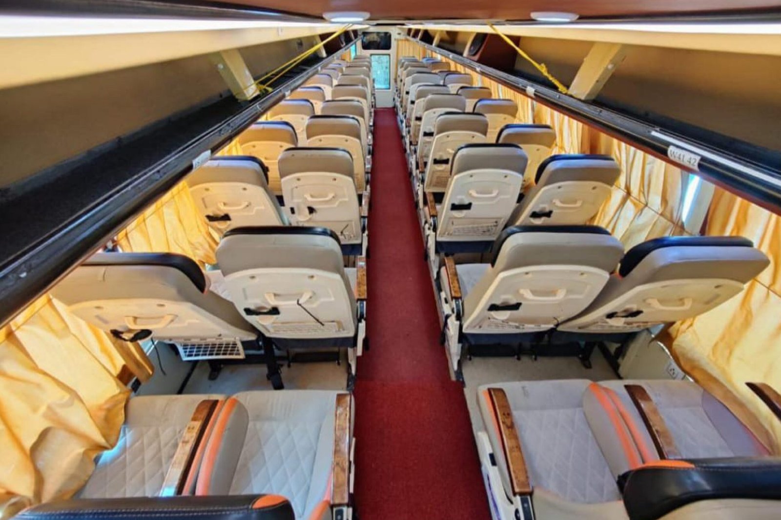 Tempo Traveller 6