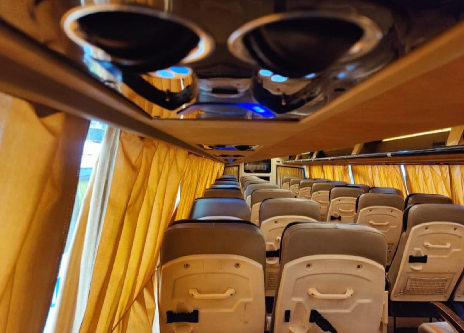 Tempo Traveller 5